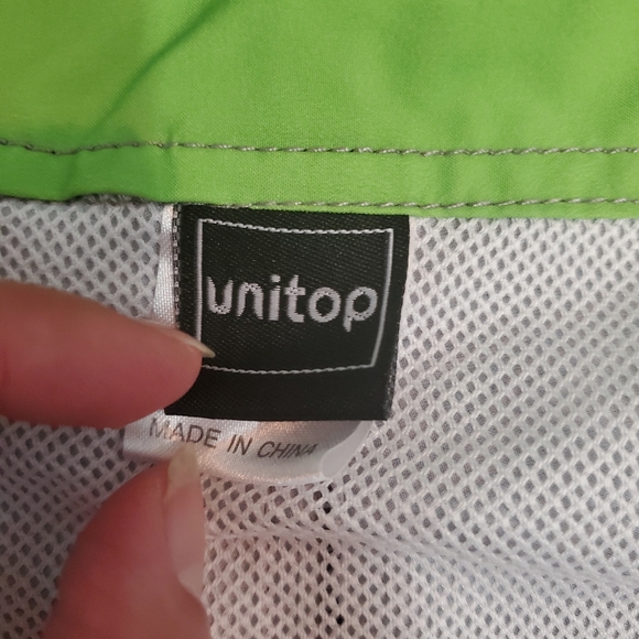 Mens unitop swimming shorts size 38 in black green and red - Picture 3 of 4